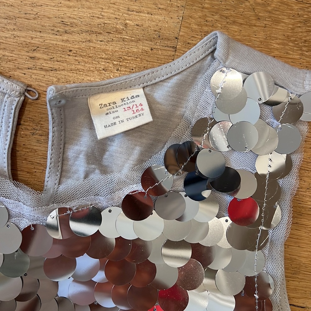 Large sequin top - Picture 4 of 7